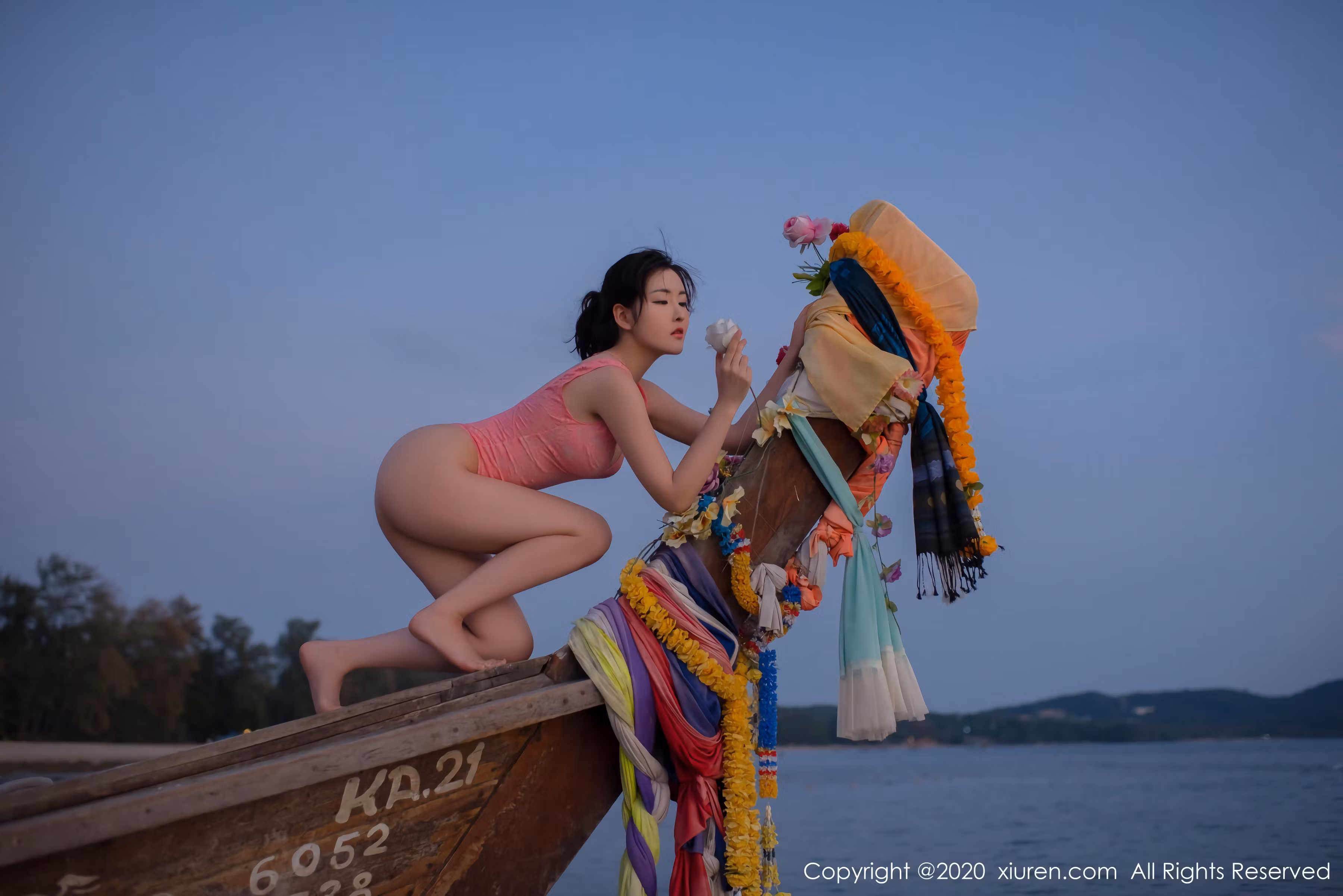户外湿身诱惑